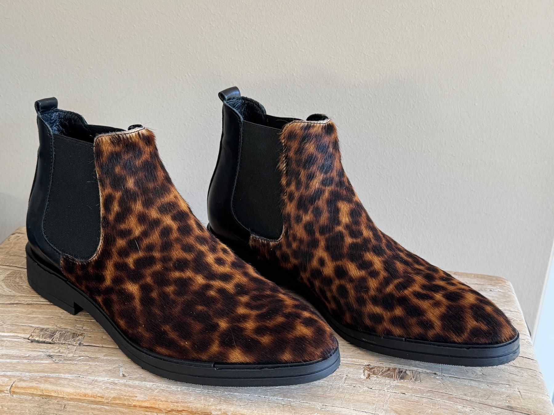 Scarpe da donna: Leopardenmuster Stiefeletten, Gr. 39 - Neu – Nuovo (secondo la descrizione) da Gutenswil venduto da You09 1