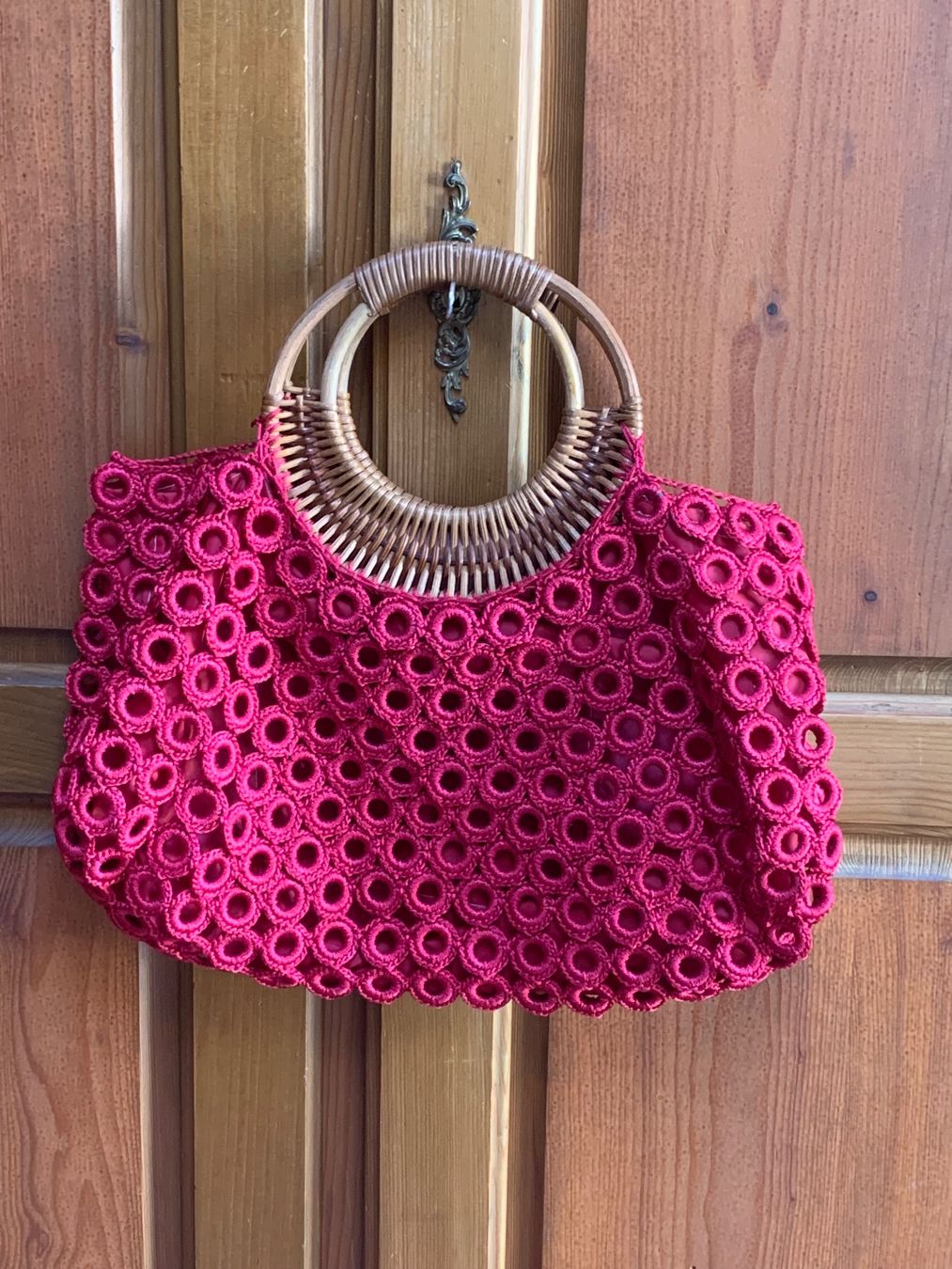 Borse da donna: Hübsche Tasche rot mit Holzgriffen - ein Blickfang! – Usato da Nunningen venduto da silvermoon68 3