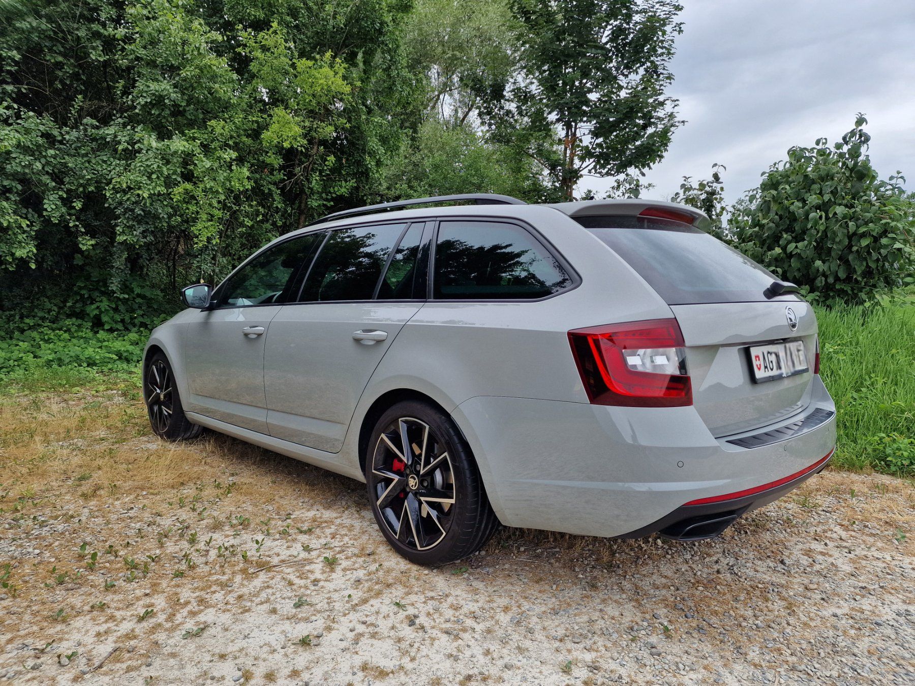 Skoda Autos: Skoda Oktavia RS > Ab MFK – Gebraucht aus Aarau Rohr von Ricardo09 2