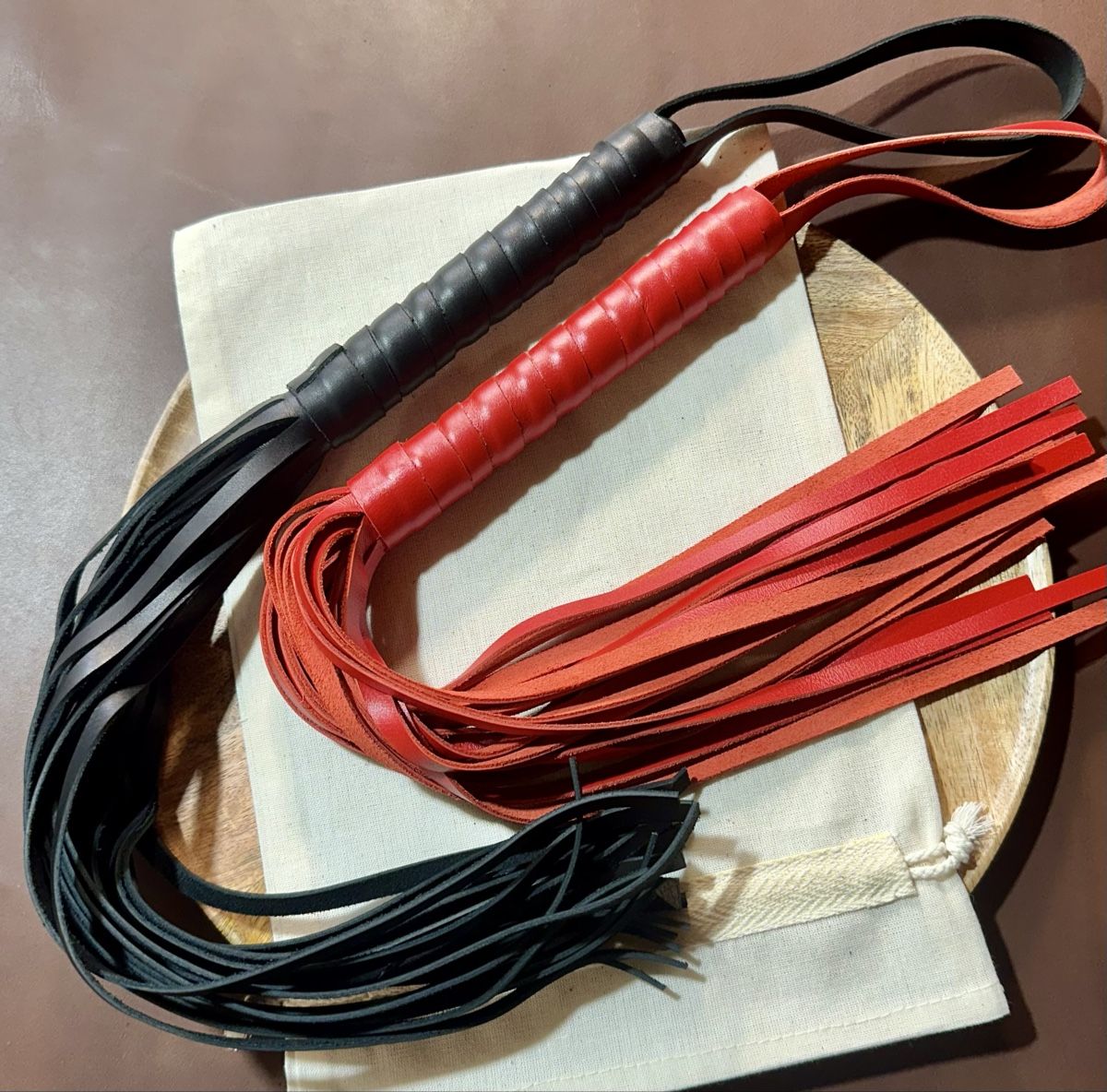 Altro in Accessori per animali: Handgefertigter Leder-Flogger – Nuovo e nell'imballaggio originale da Mettmenstetten venduto da vad_57p2 5