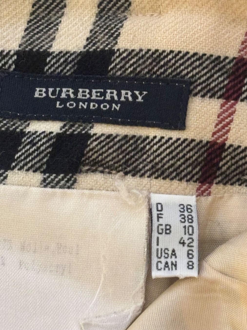 Burberry Gonne: Burberry Maxi Rock Novacheck Wolle – Usato da St. Margrethen SG venduto da dijanaO 7