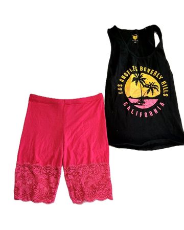 Paket Gr. XS Top California + Shorts mit Spitze