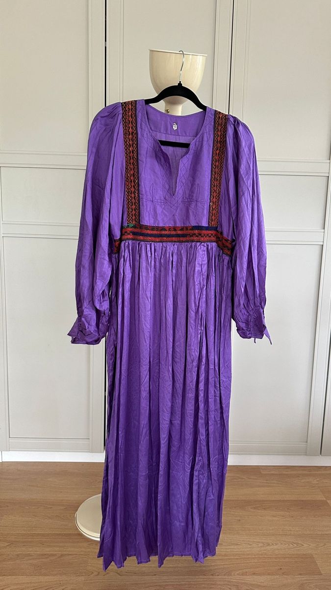 Kleider: Afghanische Kleid – Neu und originalverpackt aus Olten von Saayis