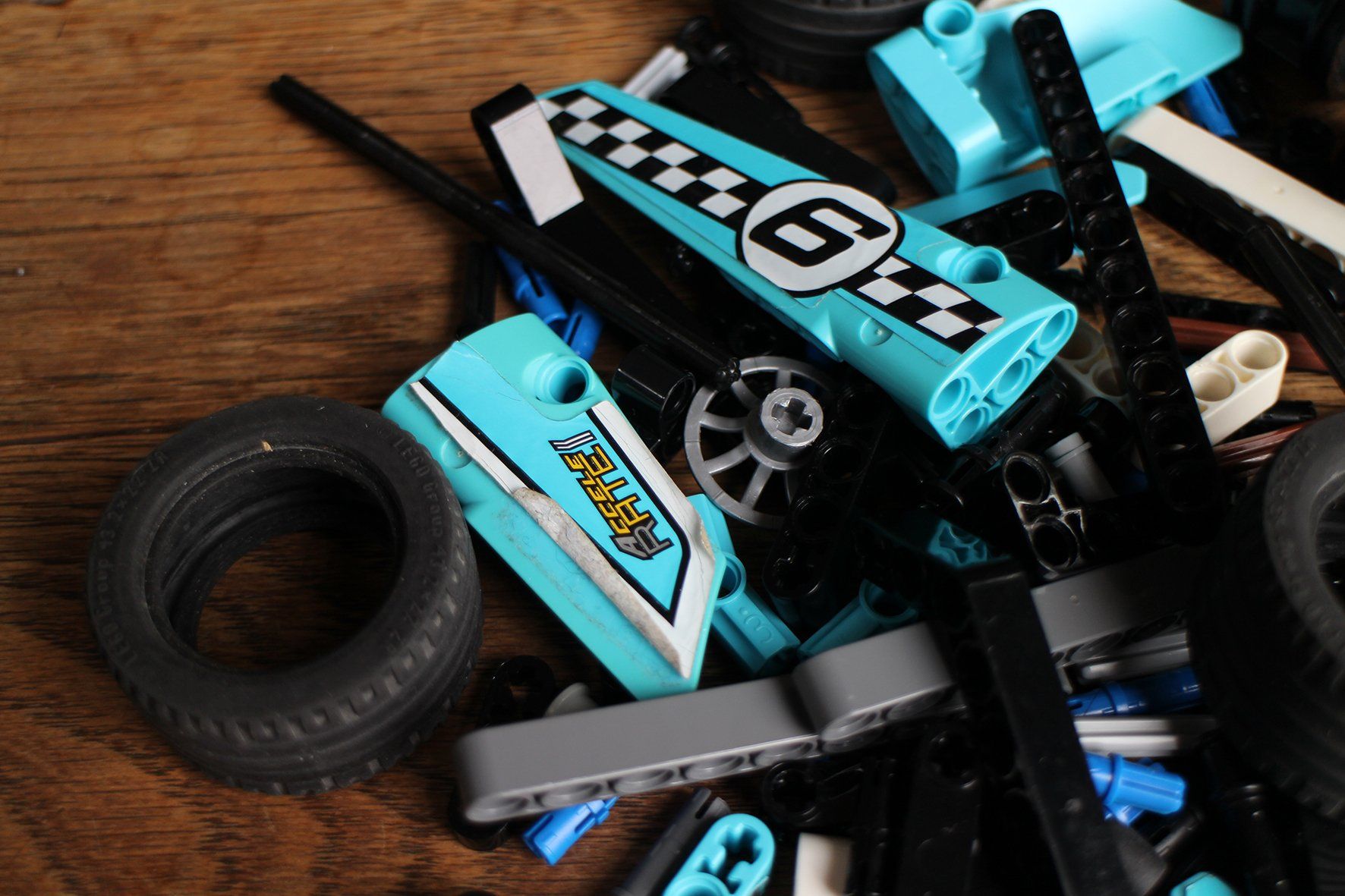 Technics Kit di costruzioni: LEGO Technic 42059 / Stunt-Truck – Usato da Männedorf venduto da Alpen-Anemone 2