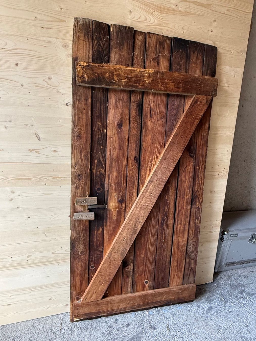 Articoli in legno: Altholz – Usato da Udligenswil venduto da Lamawa0 1