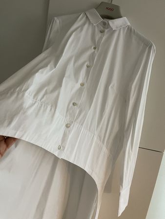 Weisses Imperial Long blus, Gr. M, neuwertig für den Frühlin