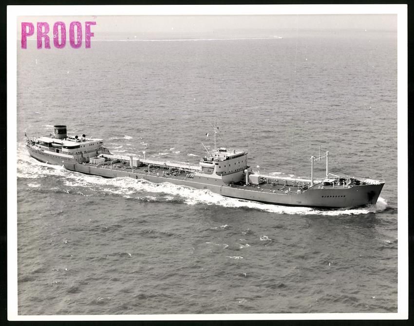 Fotografie &  Plakate: Fotografie Tankschiff Björgsund vor der – Gebraucht aus Berlin von bartko-reher