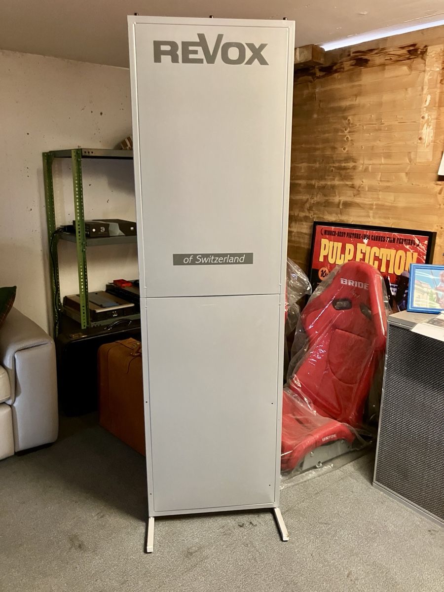 Revox Haut-parleurs: Revox showroom tower – D'occasion à Servion par Vintageguru 1