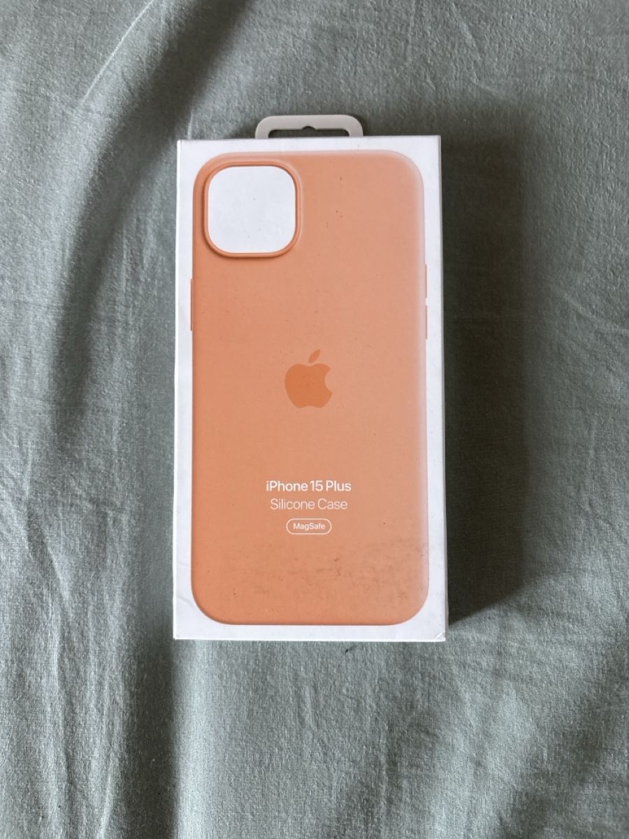 Apple Telefoni cellulari / Smartphones: Iphone 15 Plus mit 4 Hüllen – Usato da Rubigen venduto da Rea1972. 4