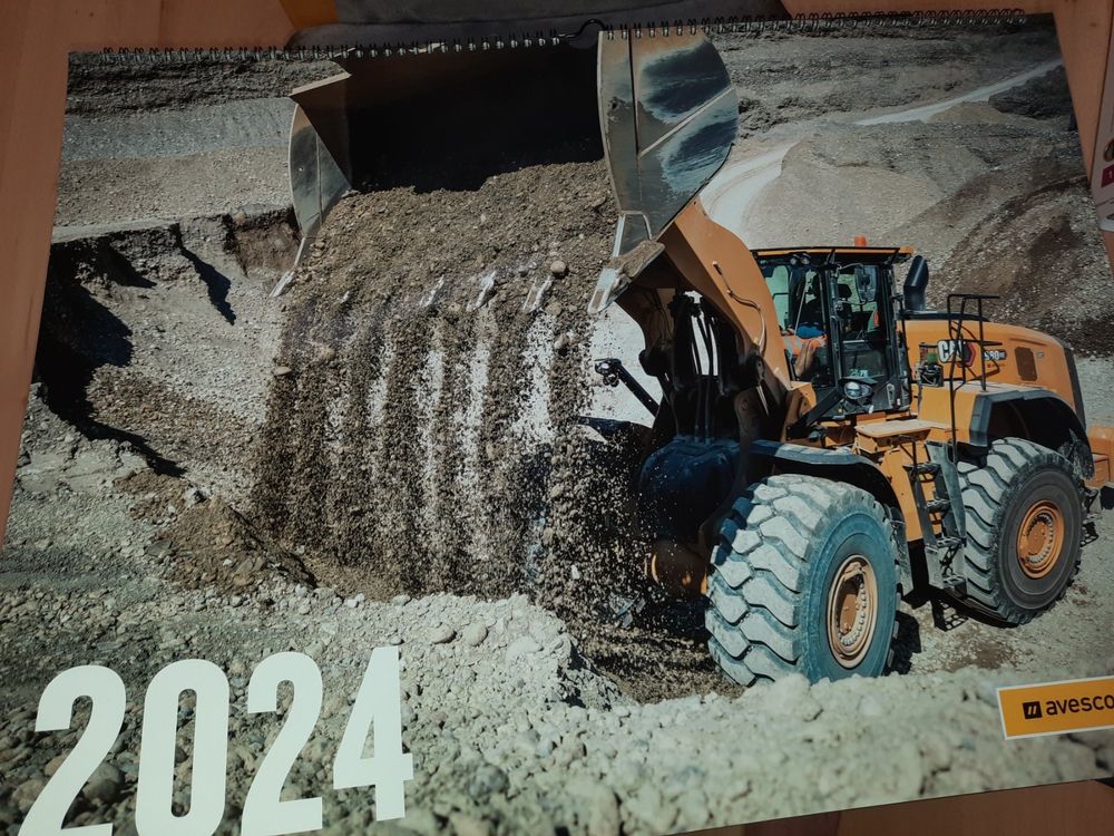 Foto Kalender Caterpillar CAT Avesco 2024 Kaufen auf Ricardo