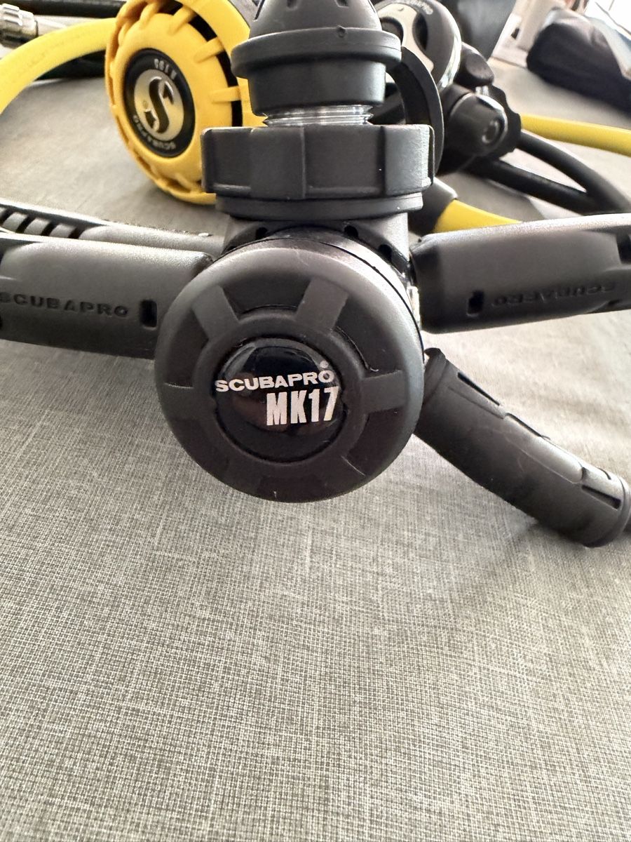 Scubapro Atemregler & Jackets: Atemregler – Gebraucht aus Susten von Kora003