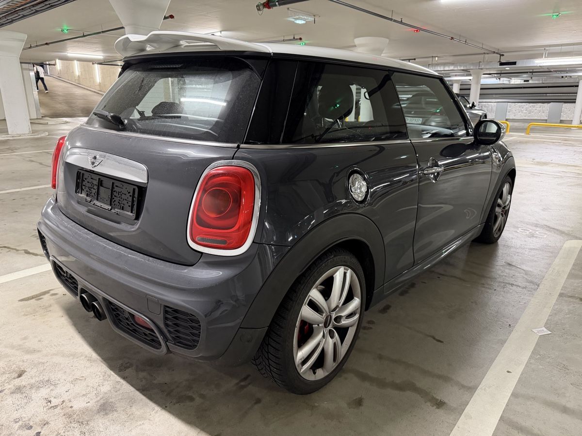 Mini Automobili: Mini Cooper JCW - 231Ps – Usato da Zürich venduto da YarosBaros 3