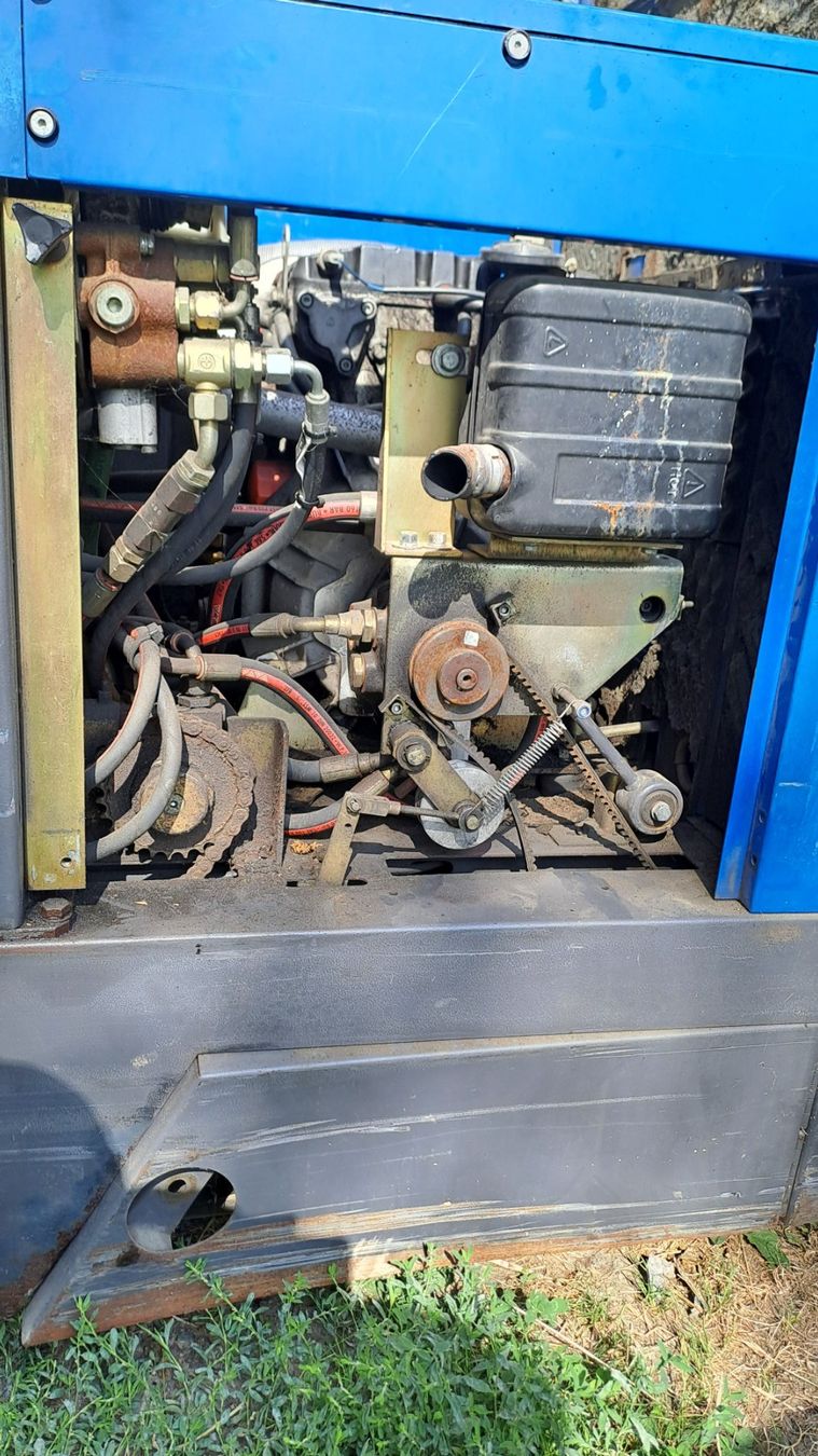 Tutte le macchine: Wischmaschine, Hydrostat, Pulimat – Difettoso da Oberrohrdorf venduto da Steffzg 6