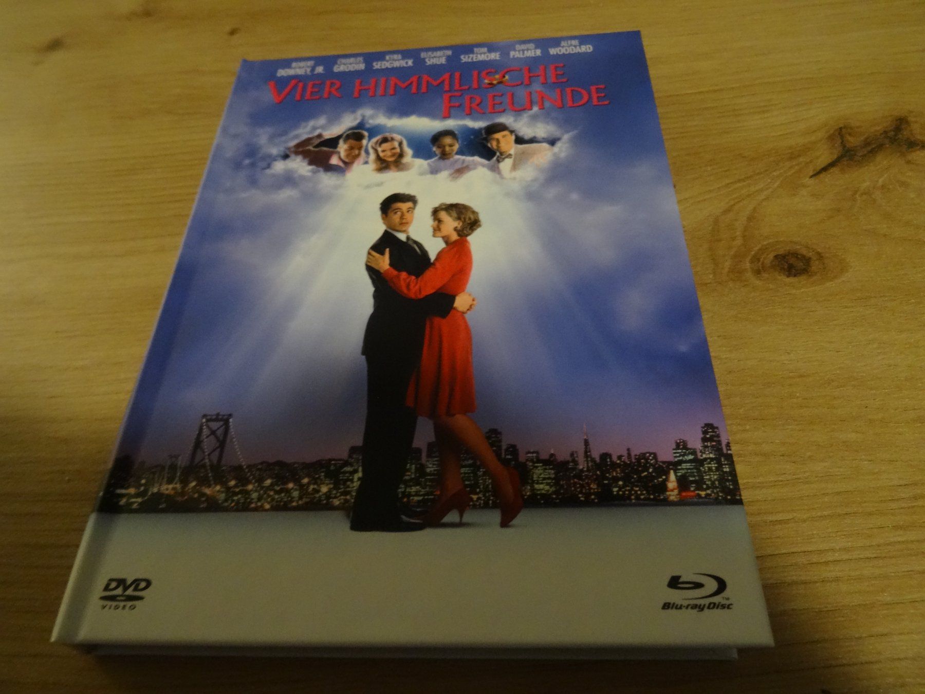 Tutti i DVDs: BLU-RAY DVD MEDIABOOK Vier himmlische Freunde – Usato da Olten venduto da Disc-Verkauf