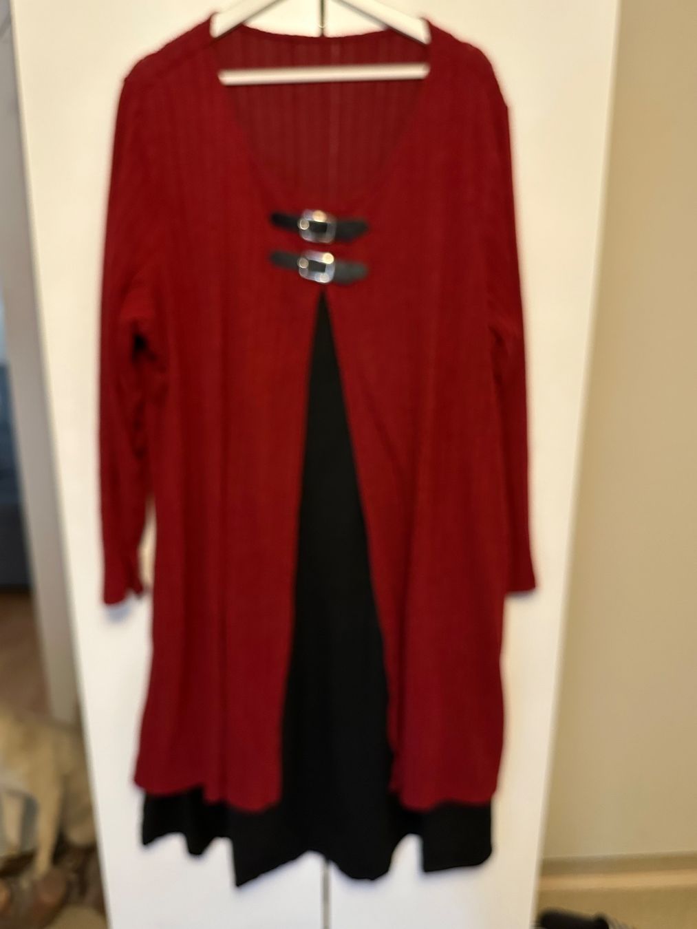 Maglioni & Felpe: Rot-schwarzer Pullover in 4XL – Usato da Schaan venduto da Hermine2018