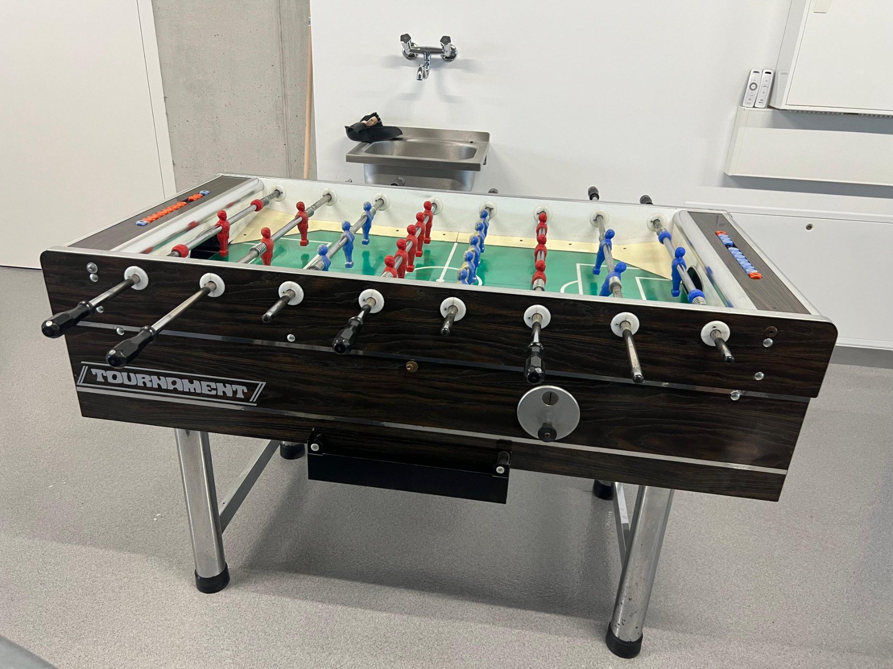 Giochi: Original LONGONI TOURNAMENT Tischfussball – Usato da Thun venduto da Biaggi1 3