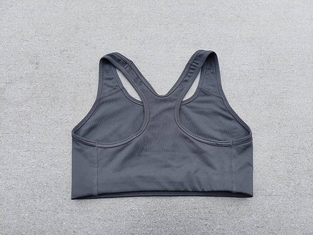 Nike Top: NIKE Sport Top schwarz Grösse S – Nuovo (secondo la descrizione) da Otelfingen venduto da Schlaedde 1