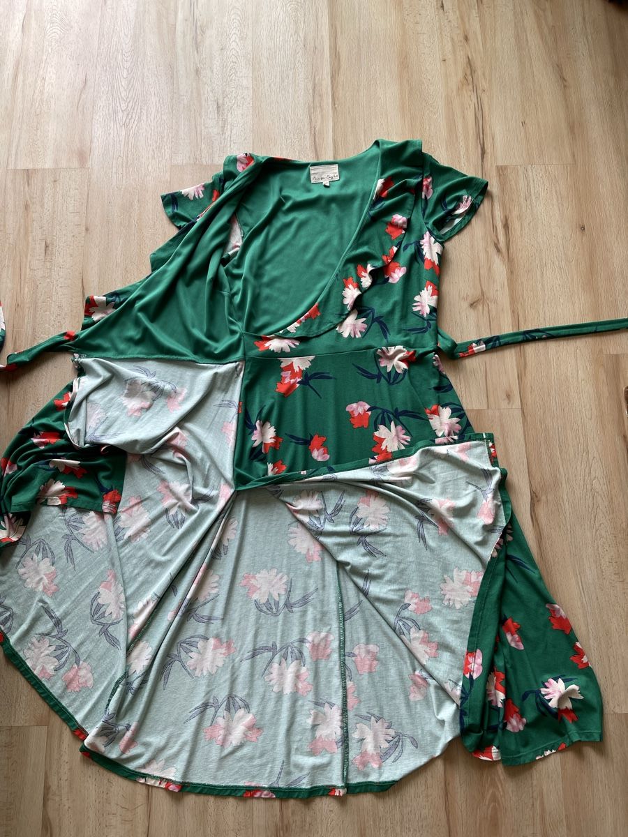 Phase Eight Vestiti: Phase Eight Robe portefeuille 36/38, comme neuf – Nuovo (secondo la descrizione) da Kloten venduto da Vermicelles 4