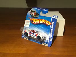 Nissan Bluebird 510 - 1/64 Hot Wheels 2010 HW Nightburnerz
