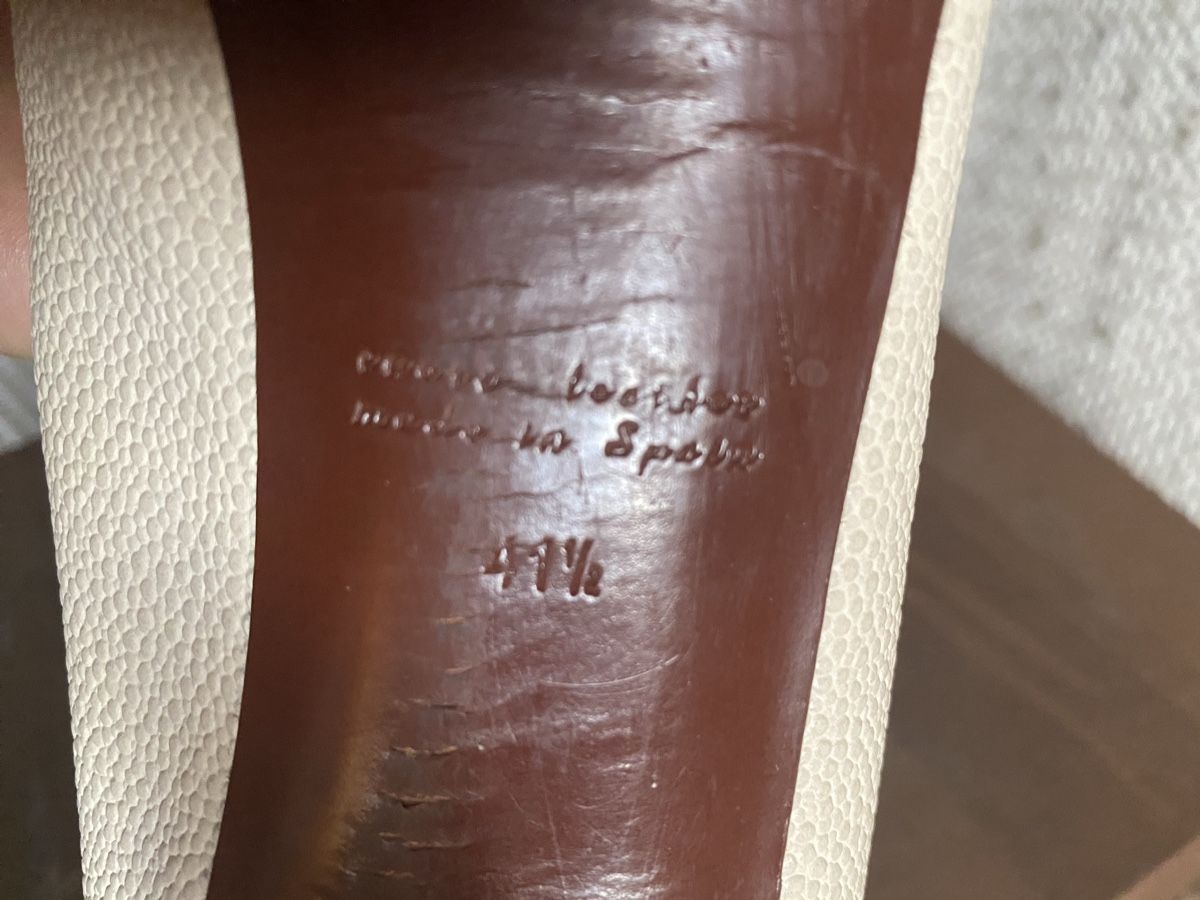 Chie Mihara Scarpe da donna: Escarpins Chie Mihara 41½ cuir   – Usato da Geneve venduto da Monthoux13 4
