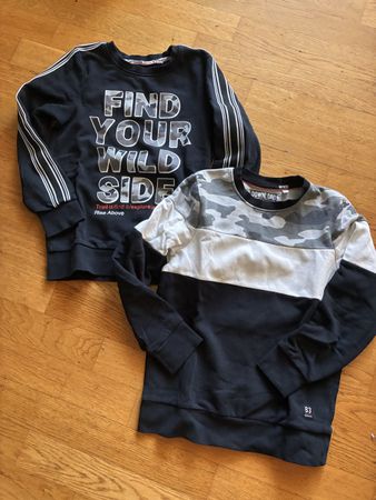 Zwei schöne Pullover Gr. 134/140