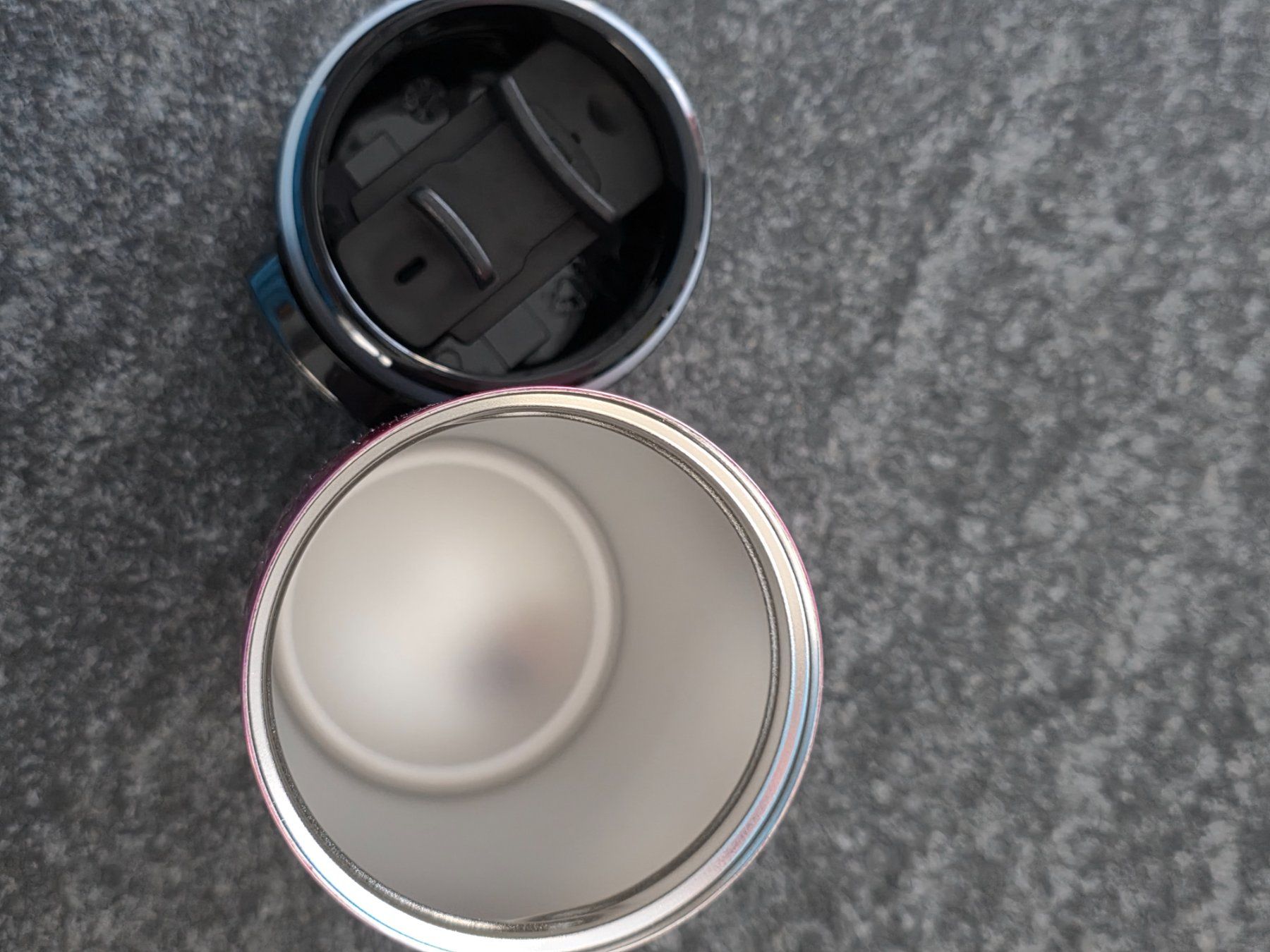 Sigg Borracce & Thermos: Thermobecher von SIGG 0.27l Berry – Nuovo (secondo la descrizione) da Lützelflüh-Goldbach venduto da cara2002 4