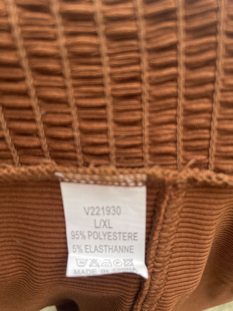 Lotti di vestiti: Paket Set neu Damen Tops L XL basic elastisch mit cup 747 – Nuovo e nell'imballaggio originale da Vinelz venduto da Messer2007 8
