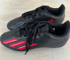 Chaussures de foot, taille 38.5 - très bon état, neuves