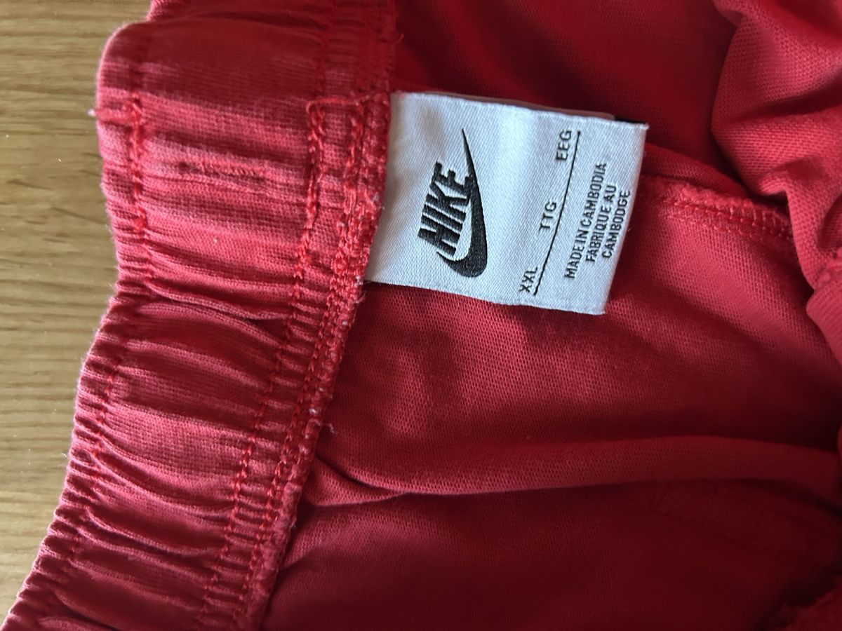 Nike Pantalons: Short Nike XXL – D'occasion à Daillens par guisepa 2