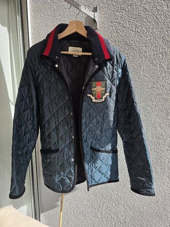 Gucci Steppjacke schwarz mit Logo Patch Grösse 48