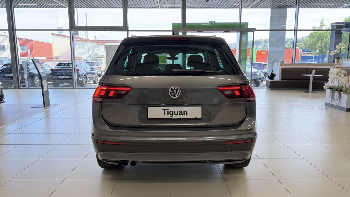 VW Automobili: VW Tiguan Benzin 4x4 – Usato da Näfels venduto da thr_5r5m 3