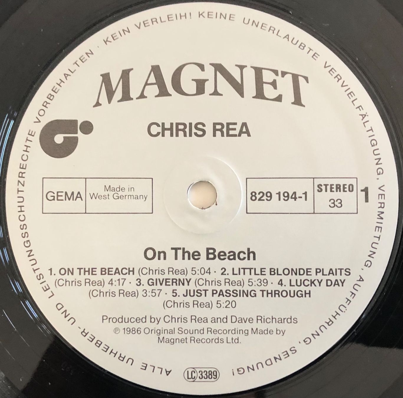 Dischi in vinile: CHRIS REA - ON THE BEACH – Usato da Poliez-Pittet venduto da Newtown-Records 3