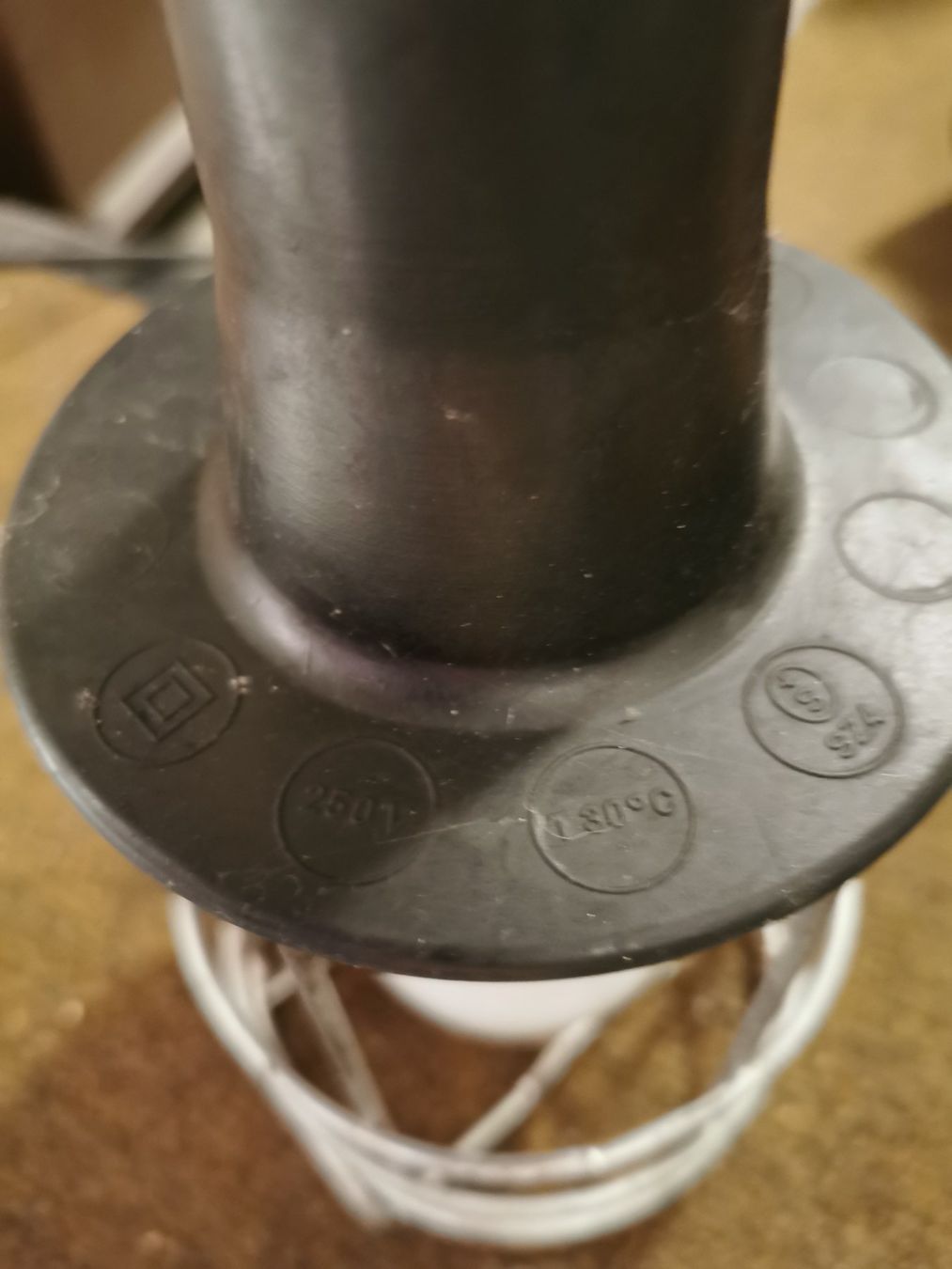 Lampade: Baustrahler Lampe mit Kabel und Glühbirne – Usato da Glattfelden venduto da sut_q8d2 3