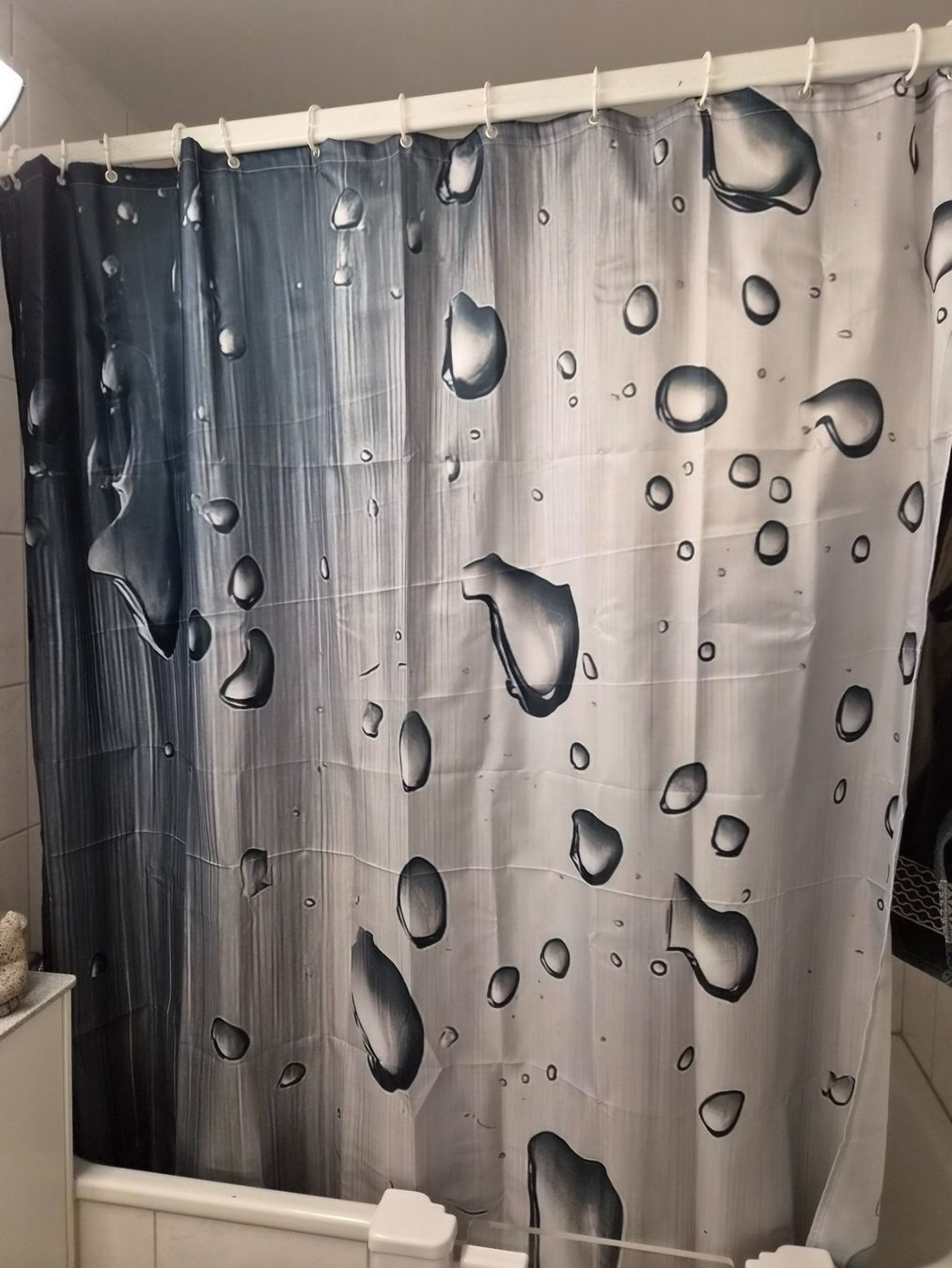 Tende: Stoff - Duschvorhang Wassertropfen Motiv 180x180cm – Nuovo (secondo la descrizione) da Zürich venduto da Citalo