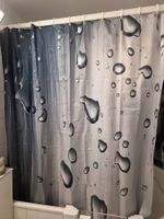Stoff - Duschvorhang Wassertropfen Motiv 180x180cm