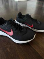 Nike Laufschuhe schwarz rot Grösse 42.5 gebraucht