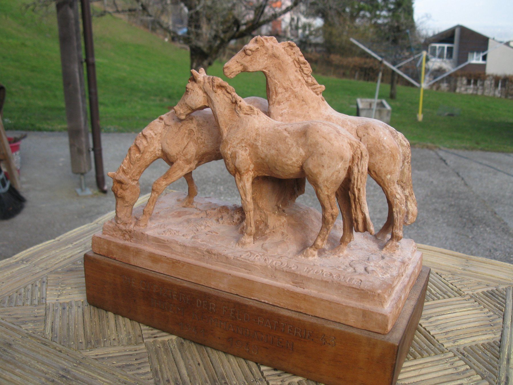 Sculture & Statue: Terrakotta Pferdegruppe – Usato da Altstätten venduto da antikundart
