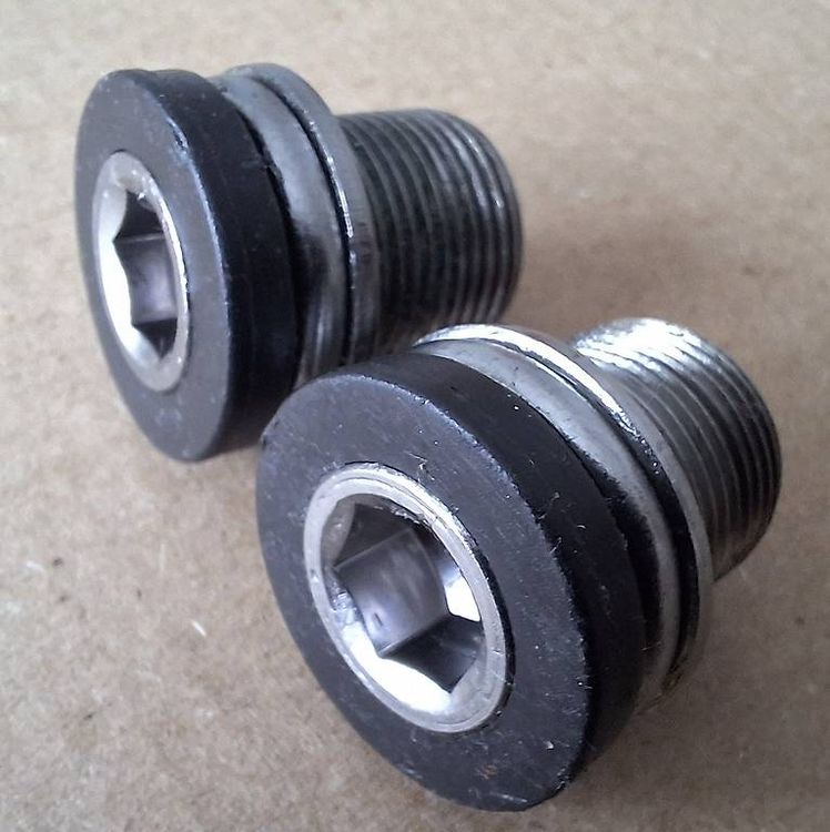 Kurbelschrauben Stahl für Shimano Octalink / ISIS, M15 (Gebraucht) in