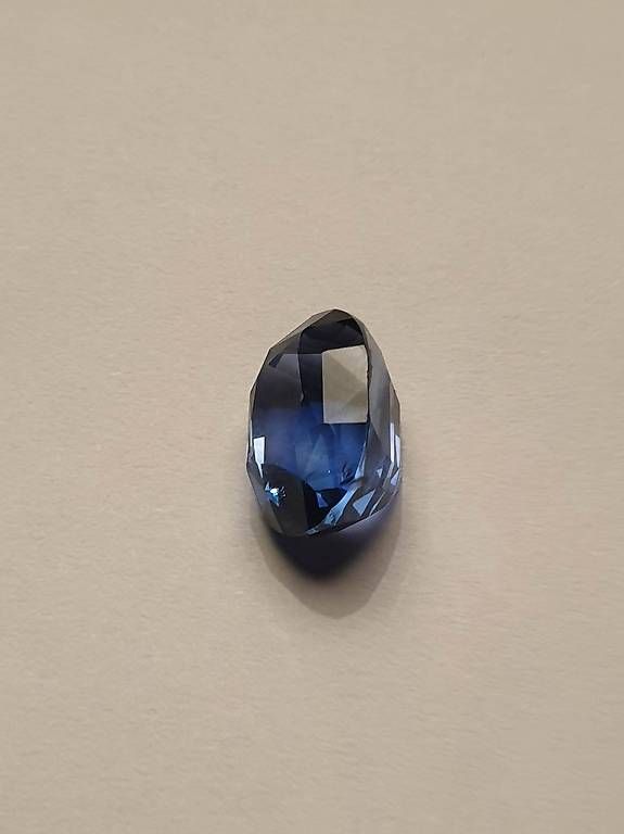 Pietre preziose: Saphir bleu royal du sri lanka – Usato da Vernier venduto da cas_d8yw 2