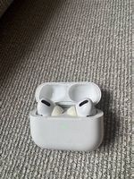 AirPods (Lightning)