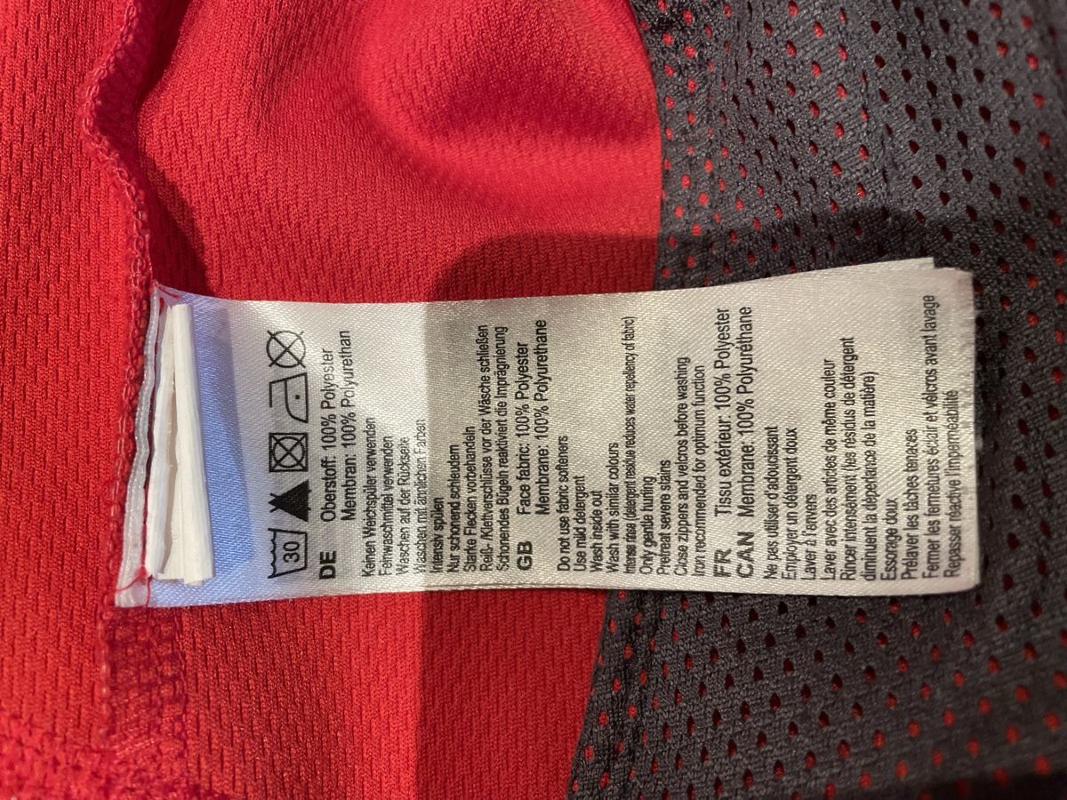 Mammut Jacken: Mammut soft shell Jacke rot – Defekt aus Walenstadt von  5