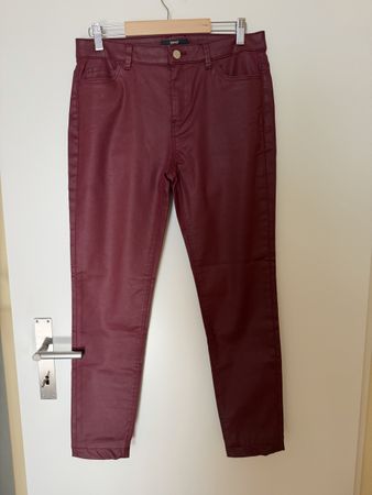Esprit Hose beschichtet bordeaux Grösse 40/30 Zustand gut
