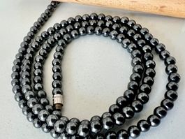 Hämatit-Longkette 59cm handgefertigt Unikat Zeitlos elegant