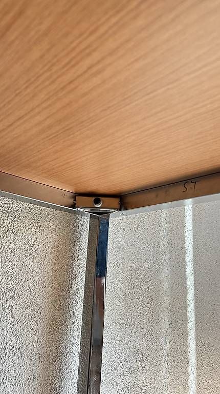 Schreibtische: Bürotisch massiv klein – Gebraucht aus Rütihof von serouni5406 3