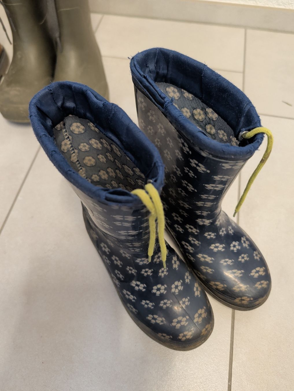 Schuhe für Jungen: Schuhpaket Grösse 30/31 – Gebraucht aus Nesslau von Karii21 3