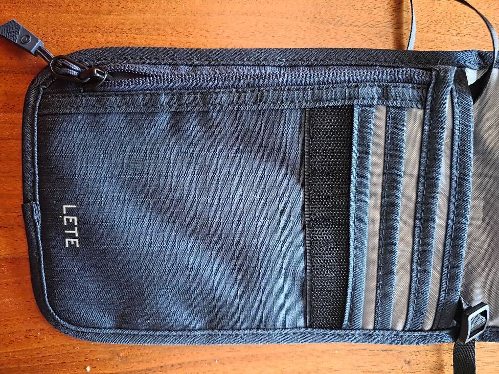 Borse: Sherpa kleine Tasche – Nuovo e nell'imballaggio originale da Schlieren venduto da l.fabbrini 1