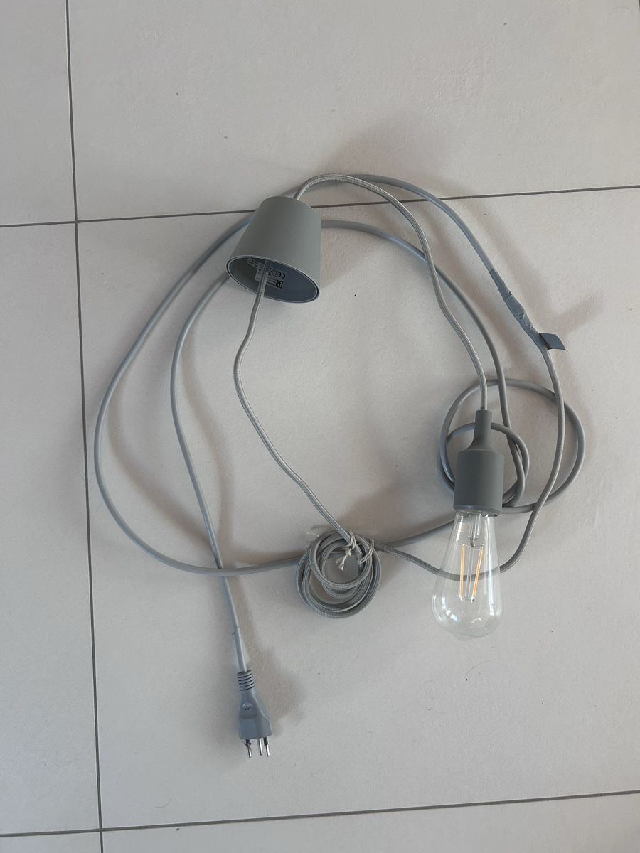 Lampen: Lampe/Leuchte grau mit Kabel und Stecker – Gebraucht aus Lengnau BE von rah_zxs6