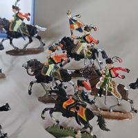13 alte Reiter-Zinnfiguren