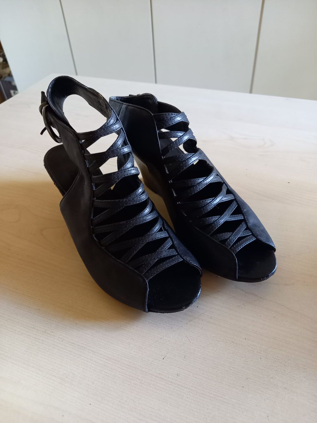 Scarpe da donna: Schicke, schwarze Sommer-Sandalen, Grösse 37 Bata – Usato da Möhlin venduto da Simba4871 2