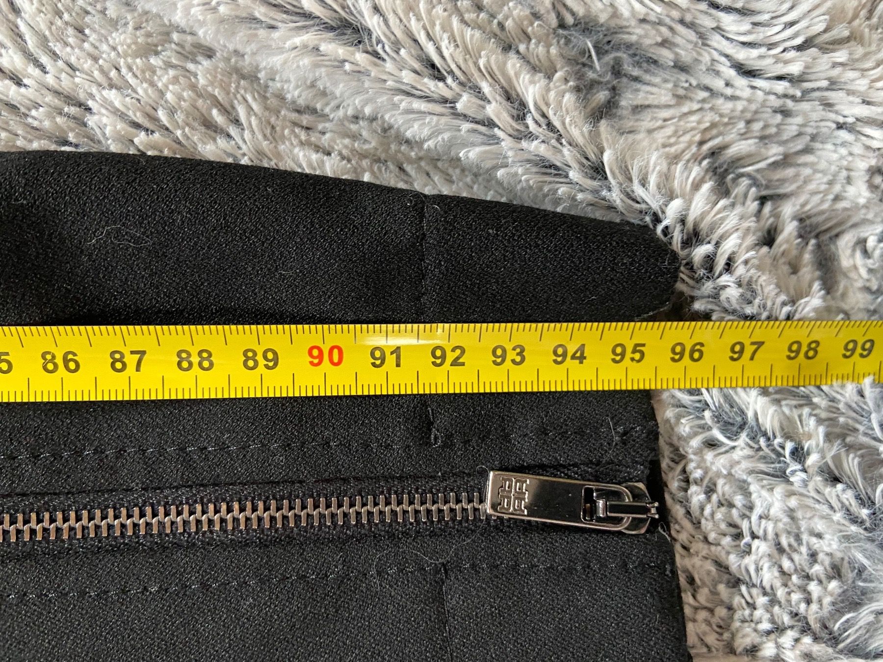 Riani Pantaloni: Pantalon designer noir RIANI 38 – Usato da Epalinges venduto da madeleine05 5